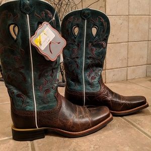 Womans Twisted x ruffstock Boots size 9
